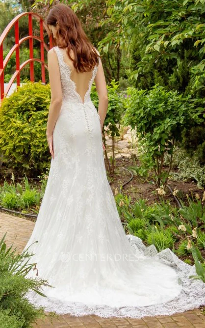 Romantic Sheath Sleeveless Court Train Lace Deep-V Back Wedding Dress with Appliques