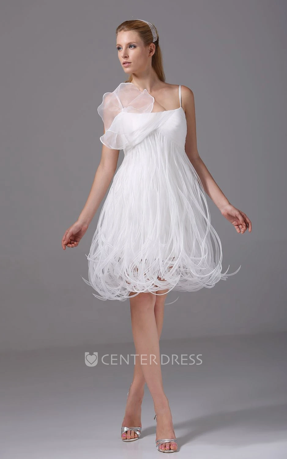Lovely Spaghetti-Strap Knee-Length Organza Wedding Dress With Thread Design