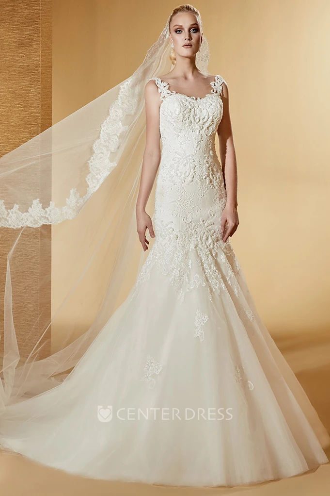 Square-Neck Mermaid Lace Long Wedding Dress With Exquisite Appliques And Brush Train