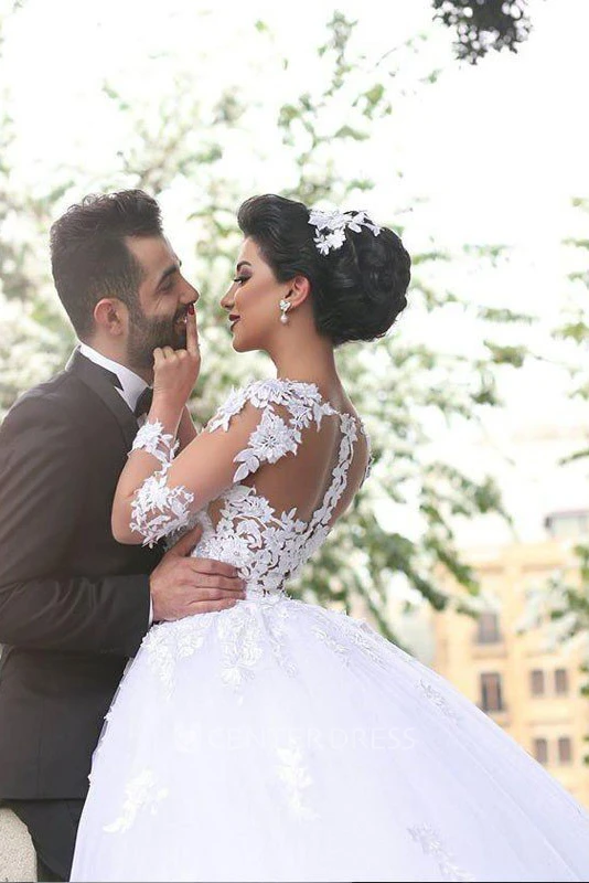 Ball Gown Queen Anne Lace Tulle Zipper Wedding Dress