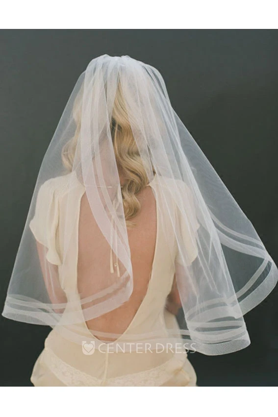 Retro Simple White Single Layer Wedding Veil With Insert Comb