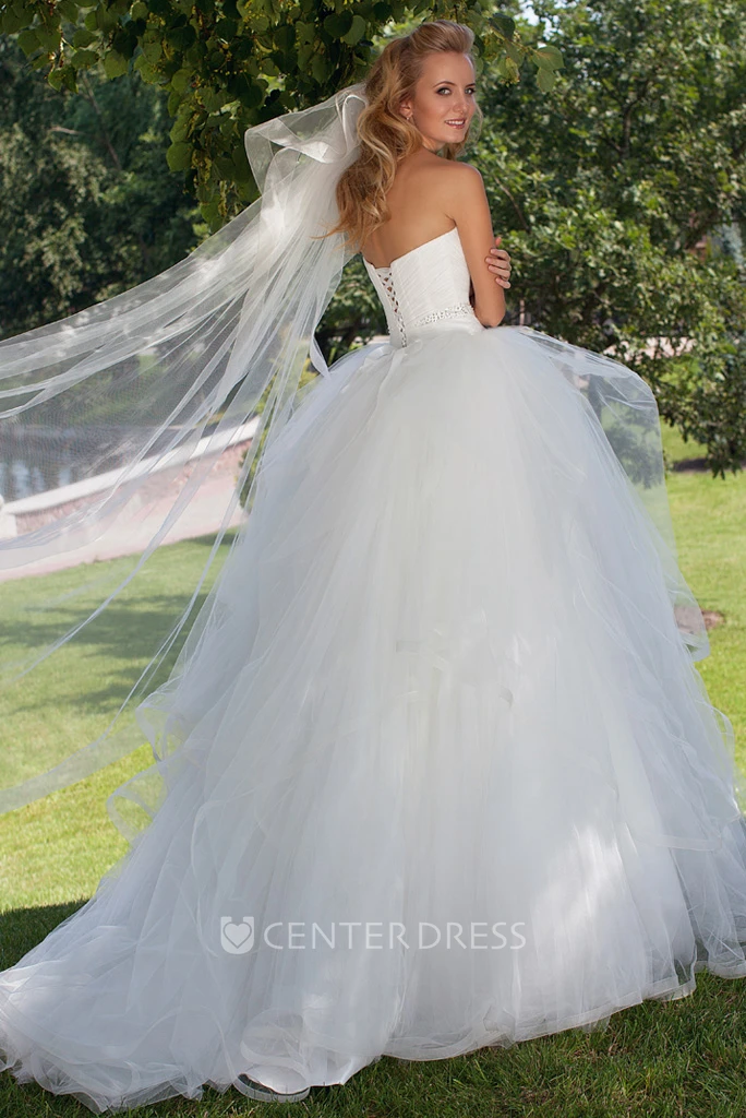 Sweetheart Floor-Length Ruffled Tulle Wedding Dress With Court Train And Lace Up