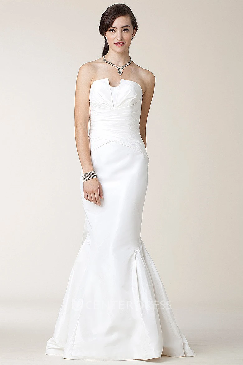 Trumpet Floor-Length Strapless Ruched Sleeveless Taffeta Wedding Dress With Bow
