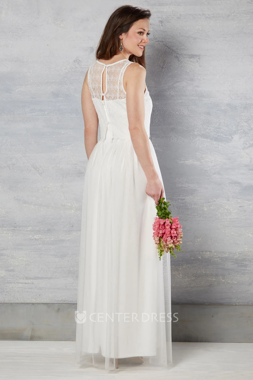 Sleeveless Maxi Scoop-Neck Tulle Wedding Dress With Lace