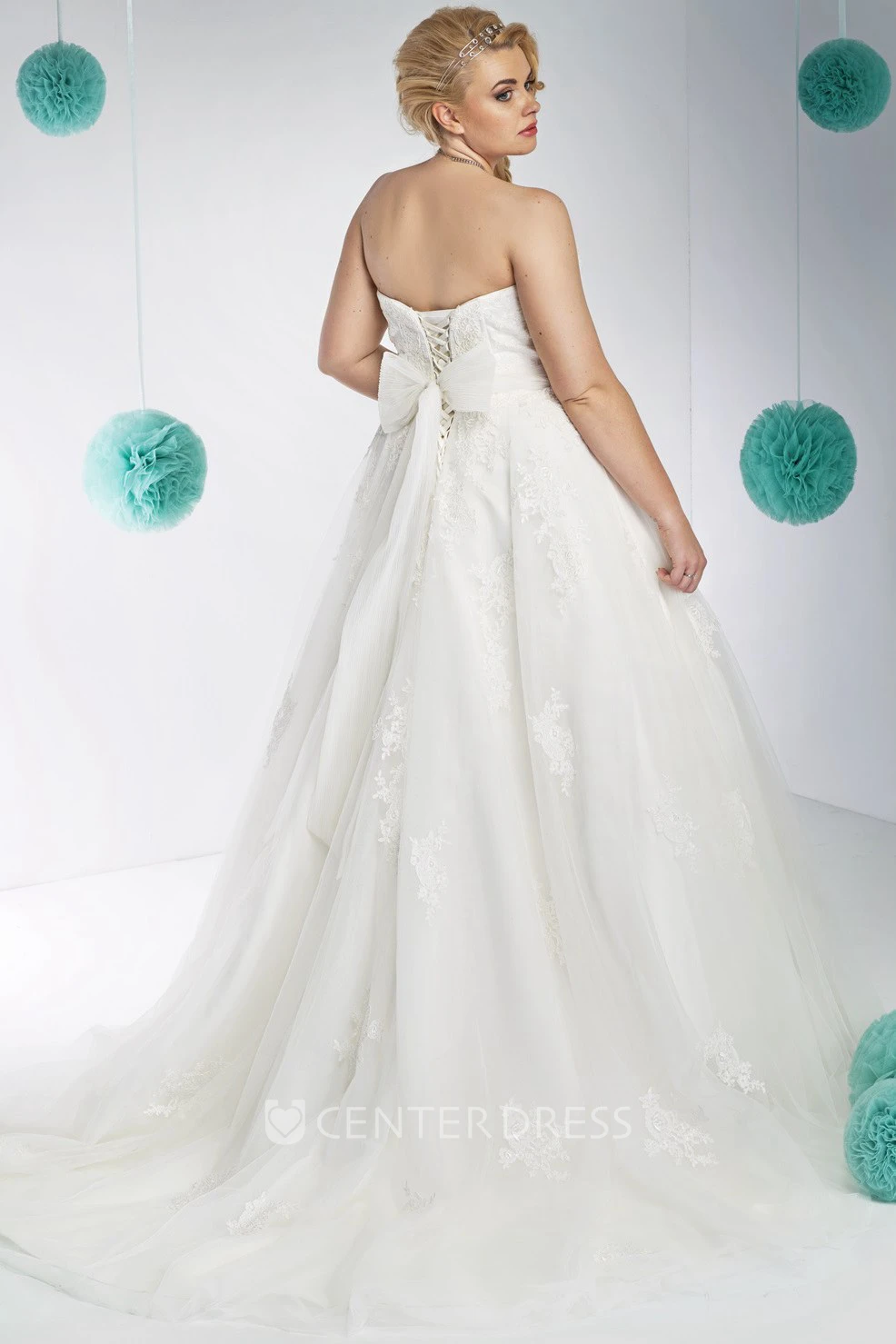 A-Line Sleeveless Strapless Appliqued Floor-Length Lace&Tulle Plus Size Wedding Dress With Waist Jewellery And Bow