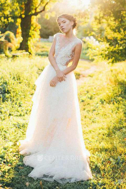 Illusion Scoop-Neck Sleeveless A-Line Tulle Wedding Dress With Appliques