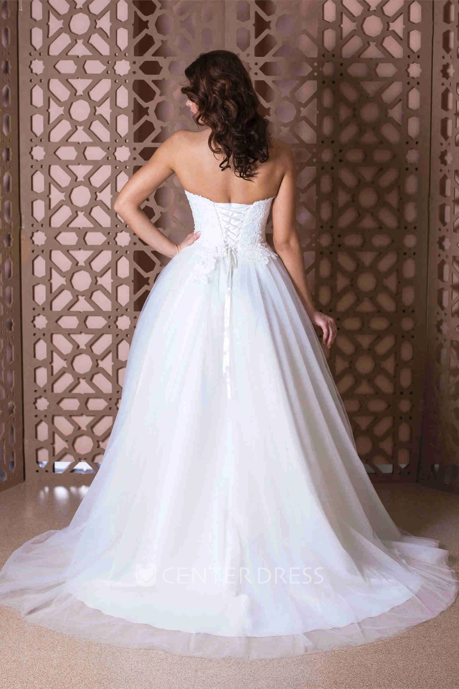A-Line Appliqued Floor-Length Strapless Sleeveless Tulle Wedding Dress With Flower