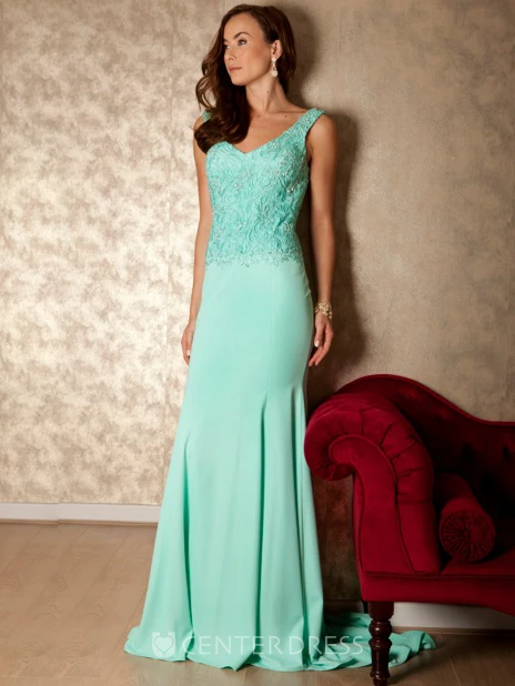 Appliqued V-Neck Sleeveless Chiffon Prom Dress With Brush Train