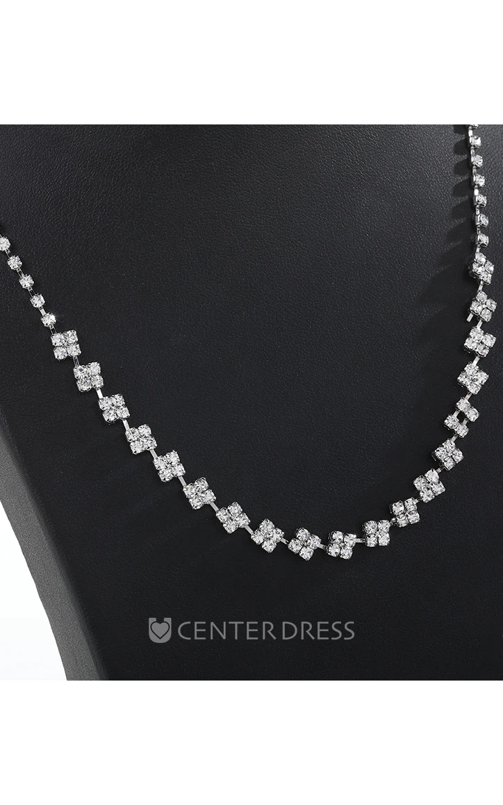 Beautiful Flower Design Rhinestone Necklace and Earrings Jewelry Set
