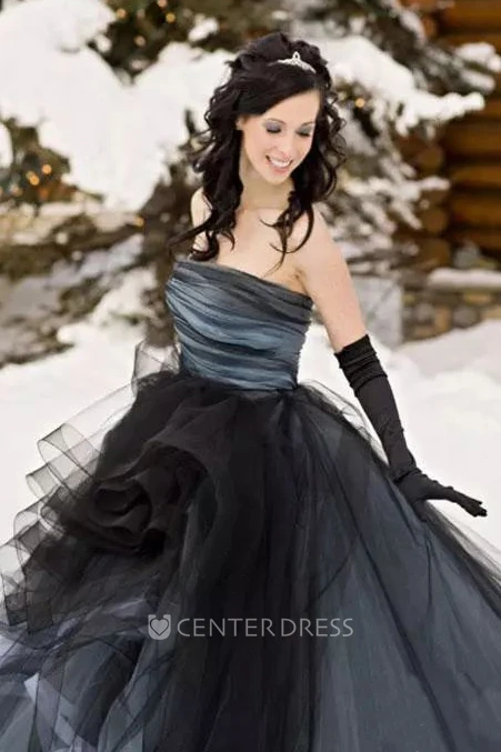Sleeveless Ball Gown Strapless Tulle Floor-length Sweep Train Wedding Dress with Tiers