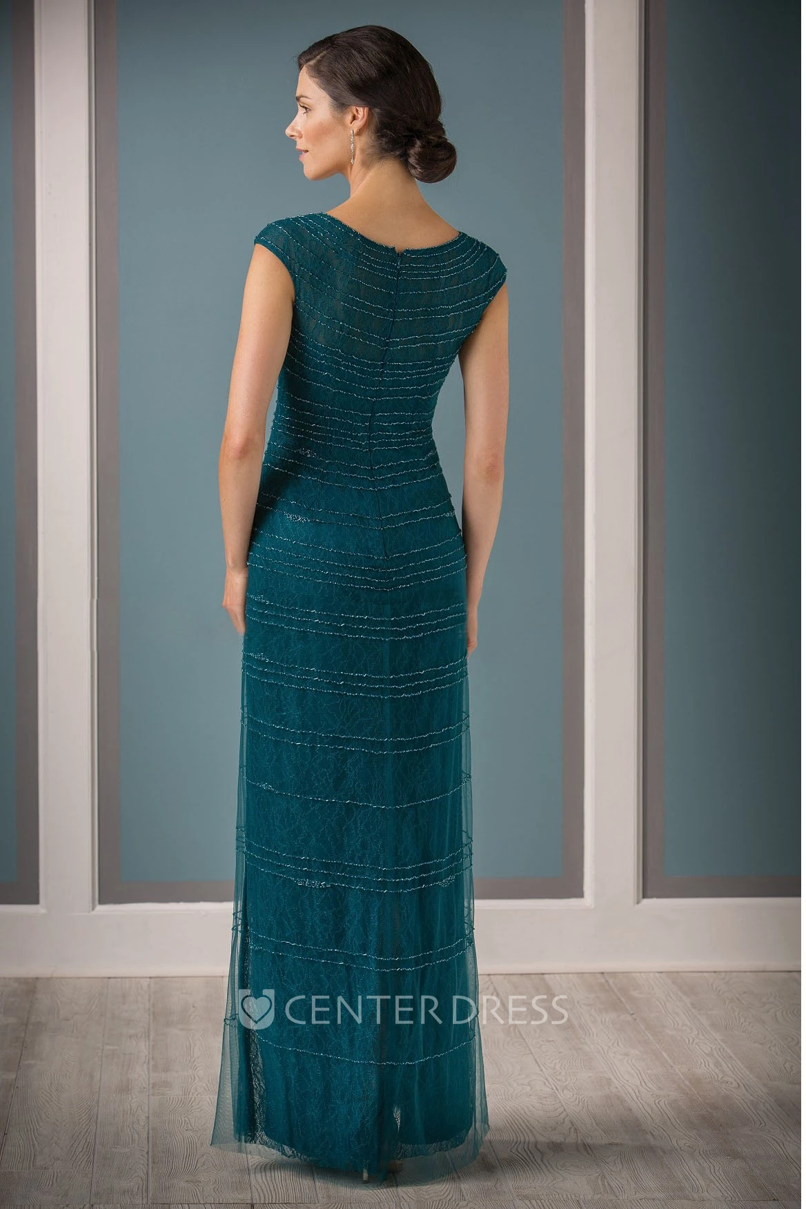 Noble Cap-Sleeved Long Lace Mother Of The Bride Dress With Beadings
