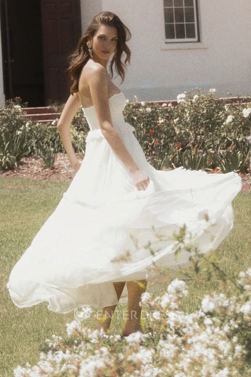 A-line Sweetheart Tulle Adorable Sleeveless Wedding Gown With Appliques And Ruffles