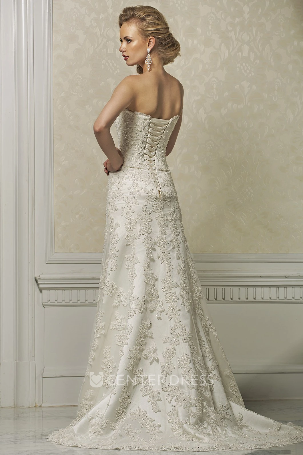 Sheath Sweetheart Sleeveless Floor-Length Appliqued Lace Wedding Dress