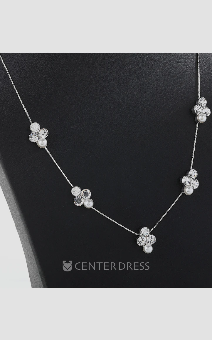 Minimalistic Flower Rhinestone Design Necklace and Earrings Jewelry Set