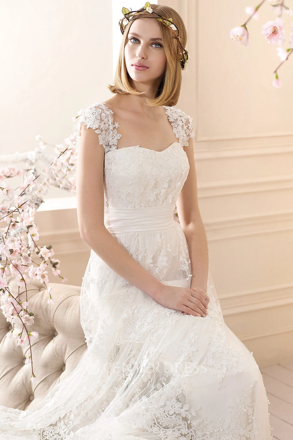 Sheath Long Cap-Sleeve Appliqued Lace Wedding Dress With Pleats