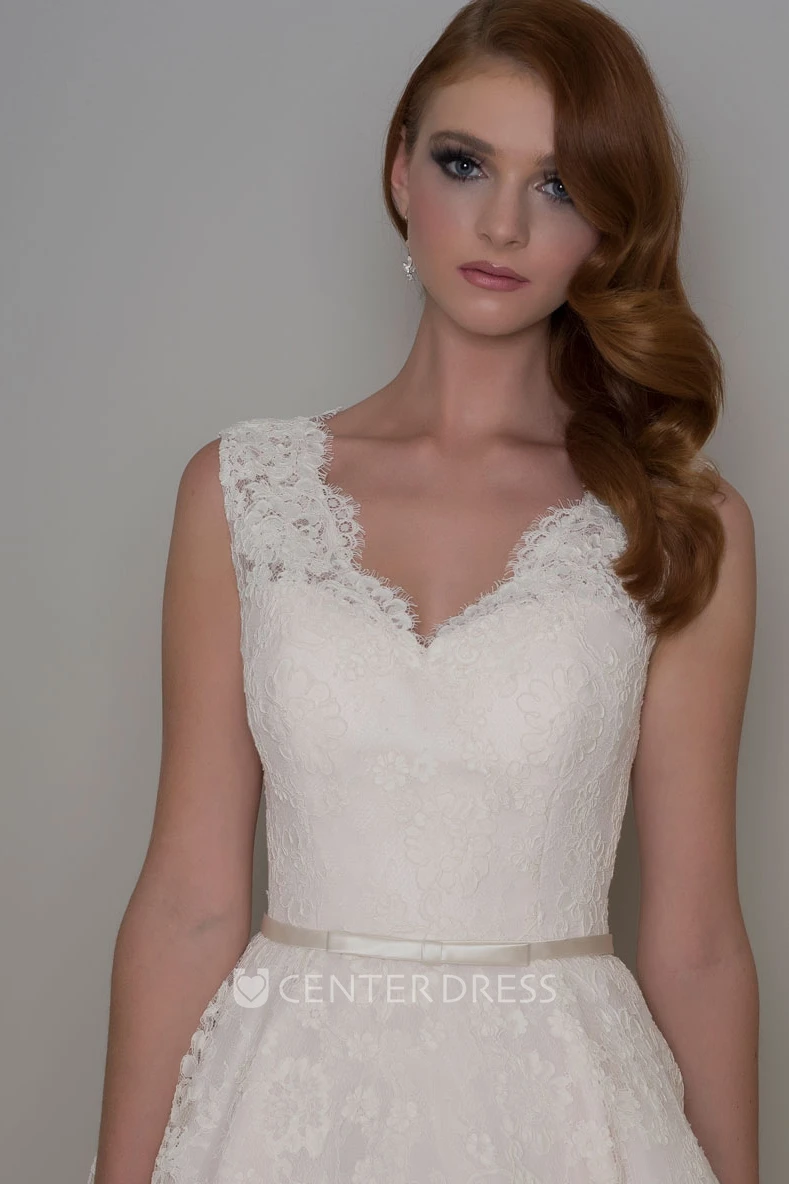 Tea-Length A-Line Appliqued V-Neck Sleeveless Lace Summer Wedding Dress Beach