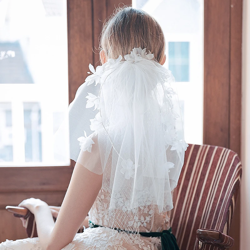 European Style Short Bridal Veil with Flowers