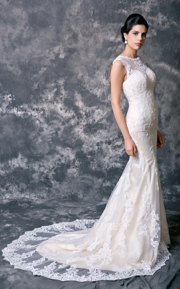 Mermaid Sleeveless High Neck Lace Wedding Dress with Court Train