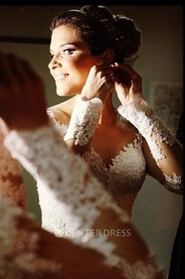 Sexy Long Sleeve Mermaid Lace Wedding Gown With Deep-v Neckline