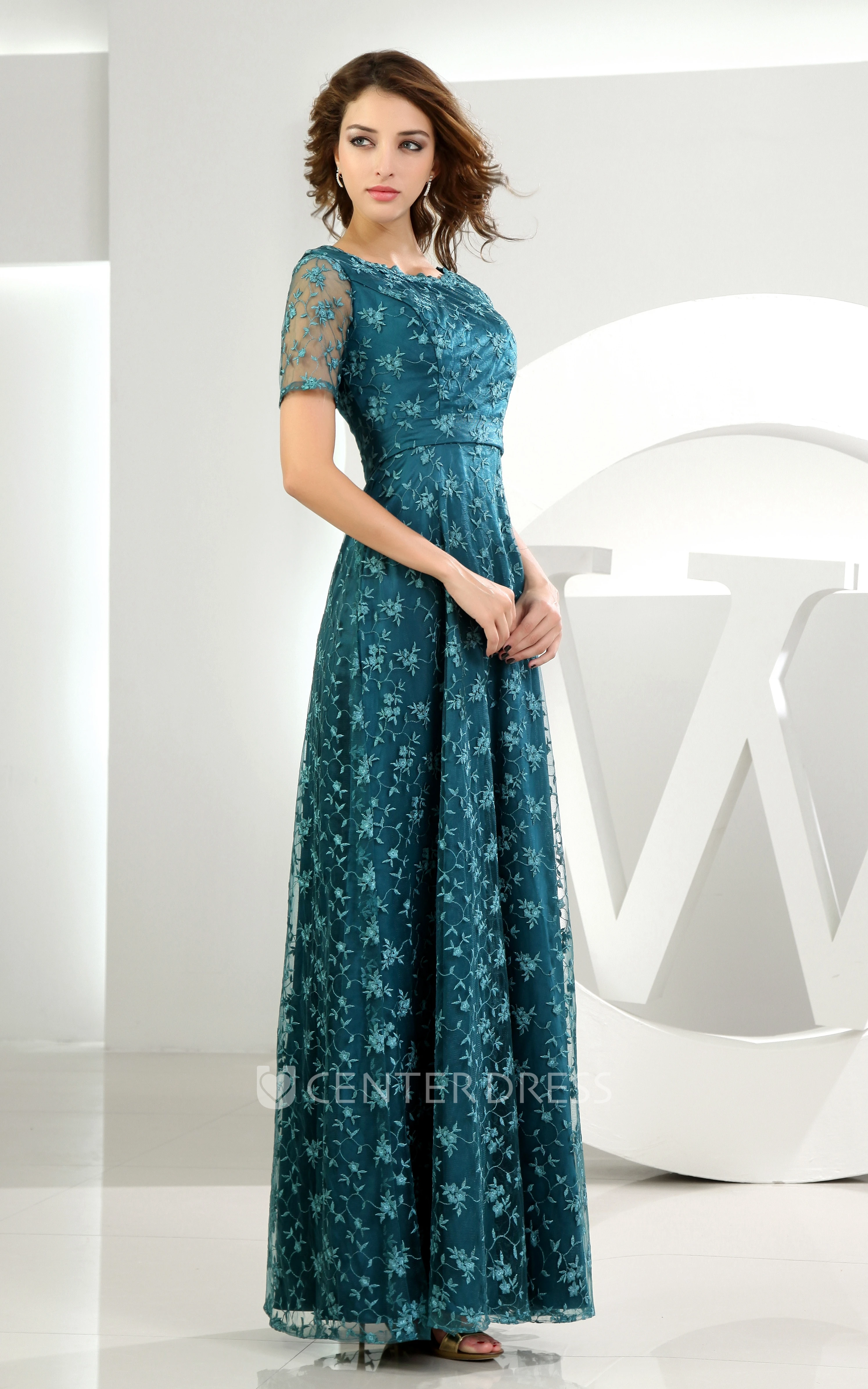 Refined Short-Sleeve Bateau-Neck Long Dress With Embroideries