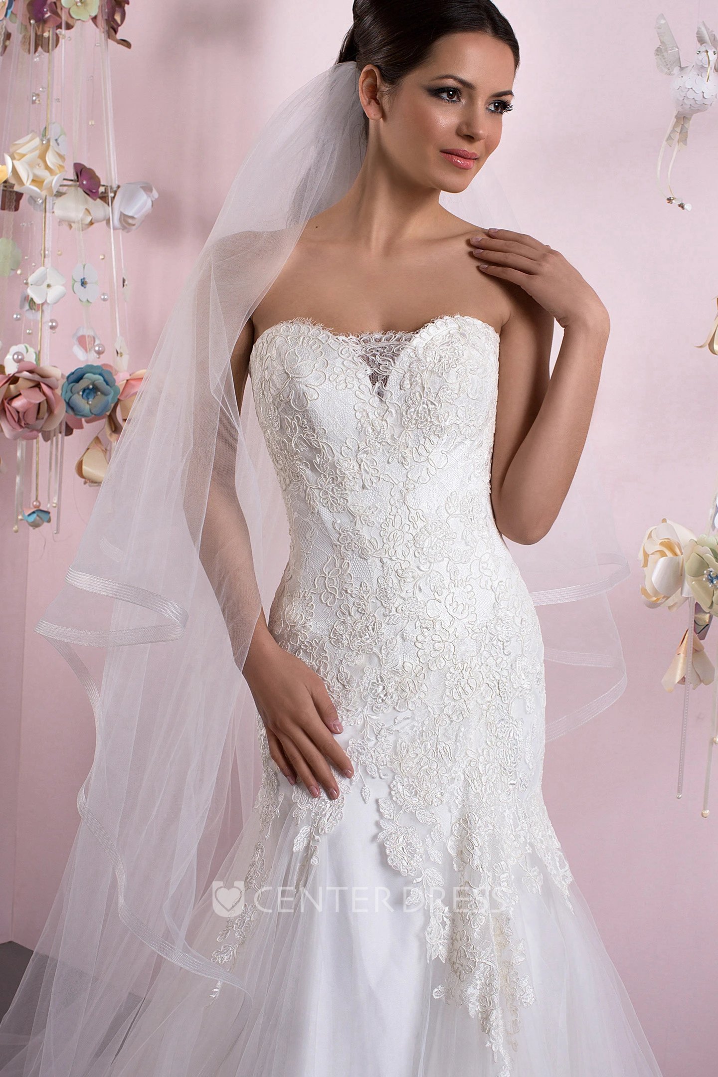 A-Line Appliqued Sleeveless Strapless Floor-Length Tulle&Lace Wedding Dress With Lace-Up Back And Court Train