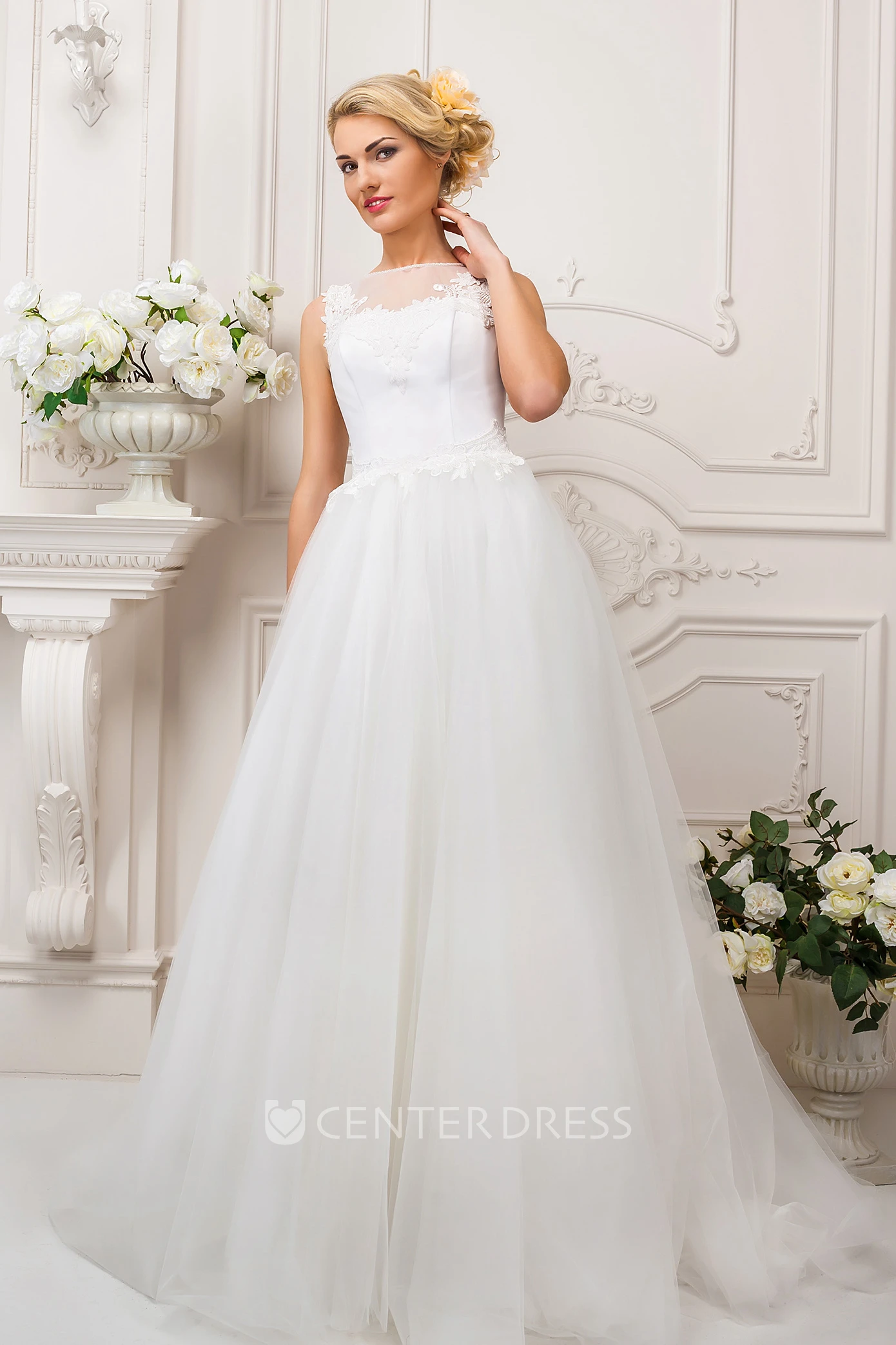 Ball Gown Floor-Length Jewel-Neck Appliqued Sleeveless Tulle Wedding Dress