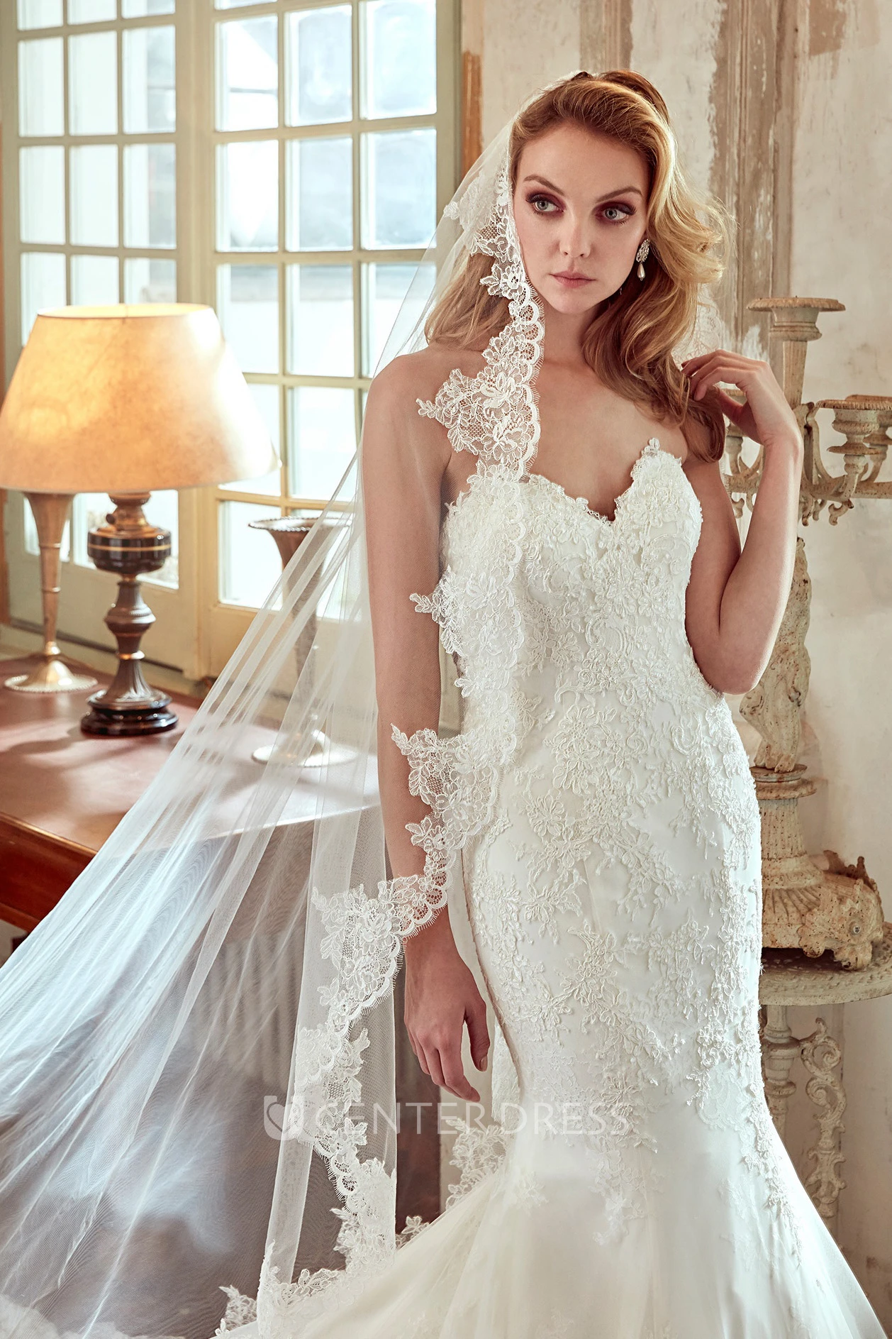 Sweetheart Lace Mermaid Wedding Dress With Embroidery And Court Train