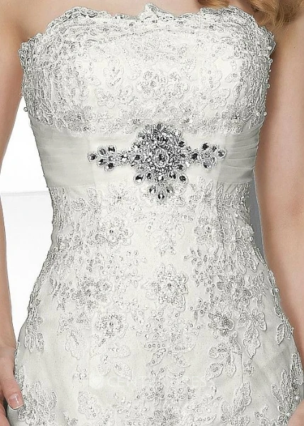Trumpet Long Appliqued Strapless Sleeveless Lace&Tulle Wedding Dress With Beading