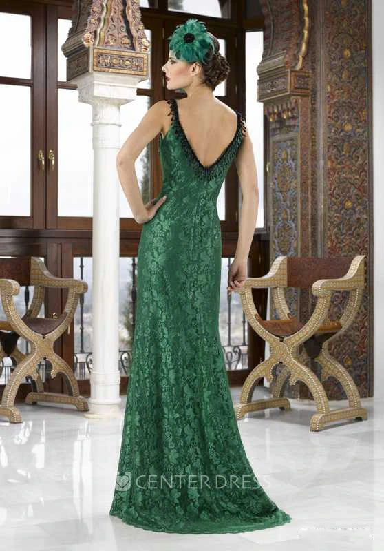 Appliqued Sleeveless Strapped Lace Mother Of The Bride Dress With Brush Train