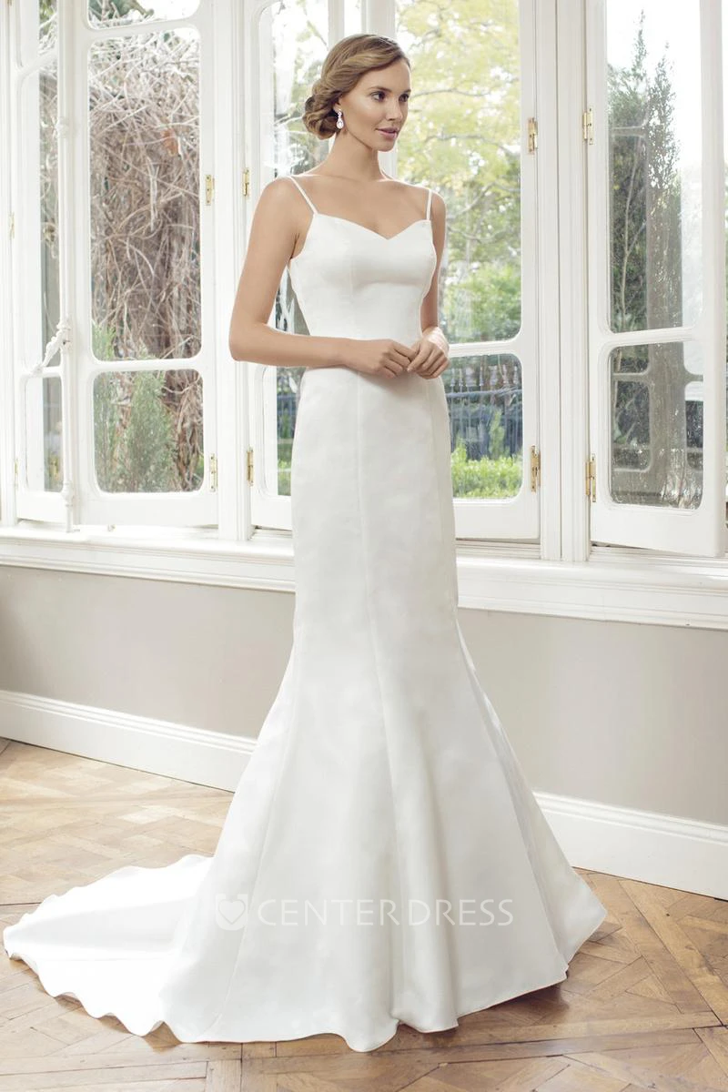 Trumpet Cap-Sleeve Scoop-Neck Jeweled Long Lace Wedding Dress With Appliques And Illusion