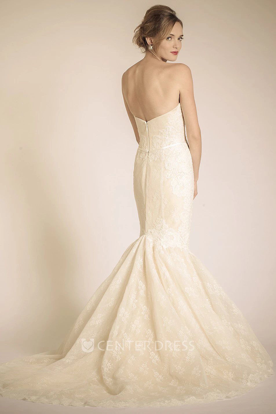 Mermaid Sleeveless Strapless Appliqued Floor-Length Lace Wedding Dress With Bow