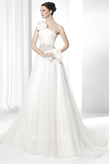 Bateau-Neck Short-Sleeve Satin Wedding Dress With Lace