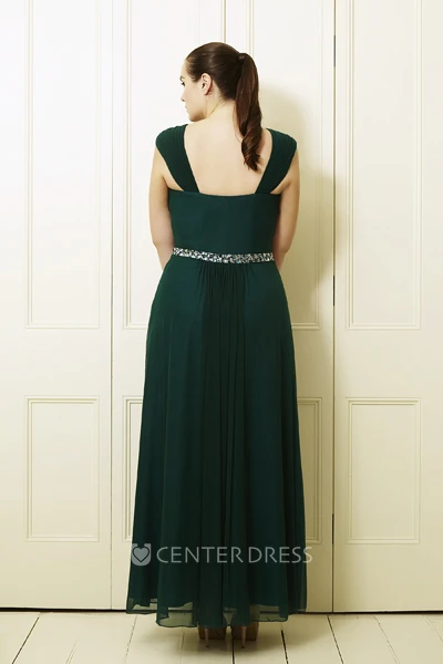 A-Line Knee-Length Sleeveless Beaded Queen-Anne Chiffon Plus Size Prom Dress With Ruching