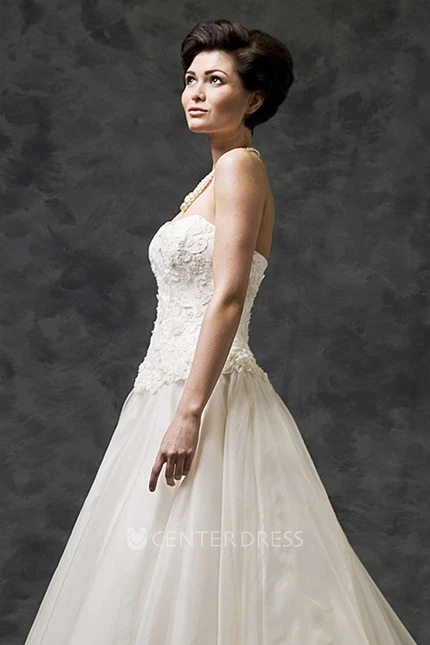A-Line Strapless Tulle&Satin Wedding Dress With Watteau Train