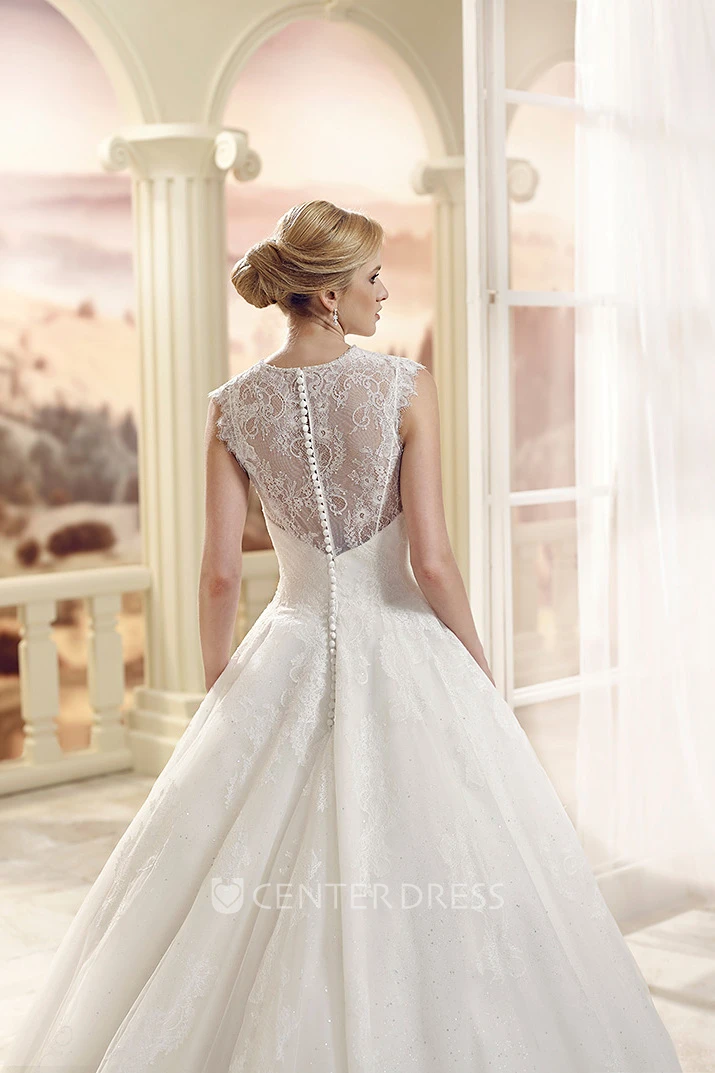 A-Line Appliqued Sleeveless Floor-Length Scoop-Neck Tulle Wedding Dress