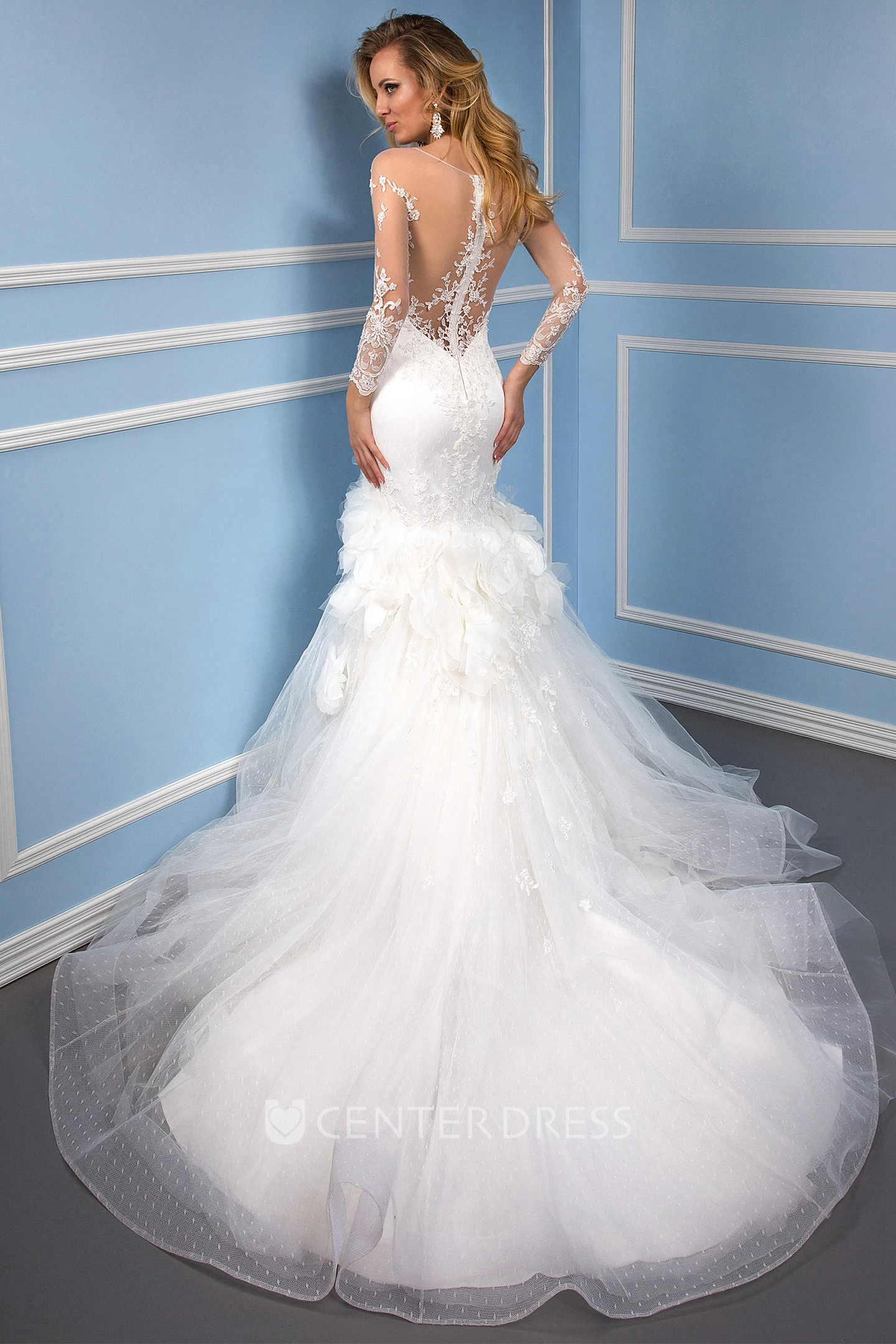 Mermaid Floor-Length Scoop Neck Floral Long Sleeve Tulle Wedding Dress