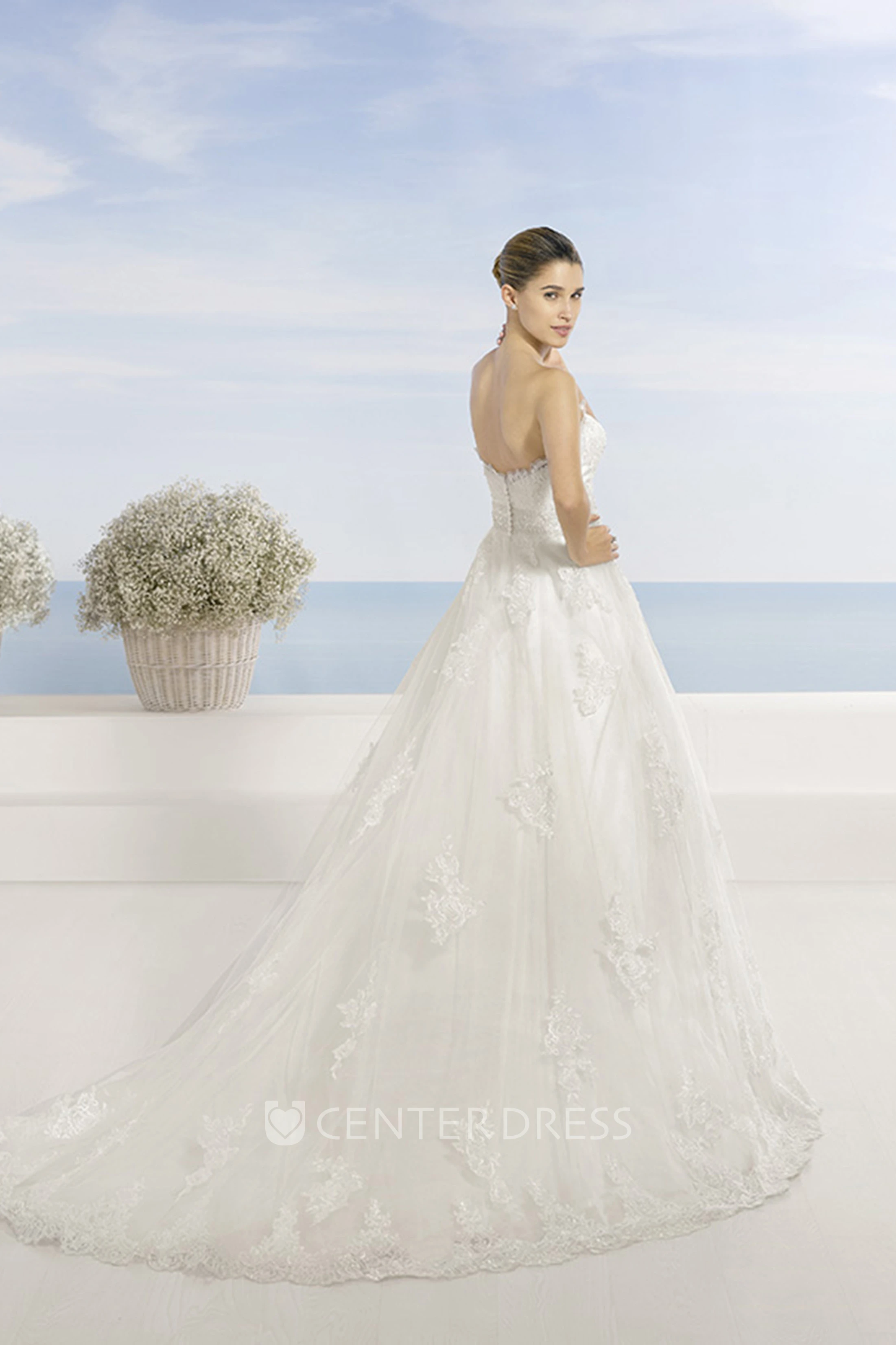 Ball Gown Appliqued Sweetheart Lace Wedding Dress With Waist Jewellery