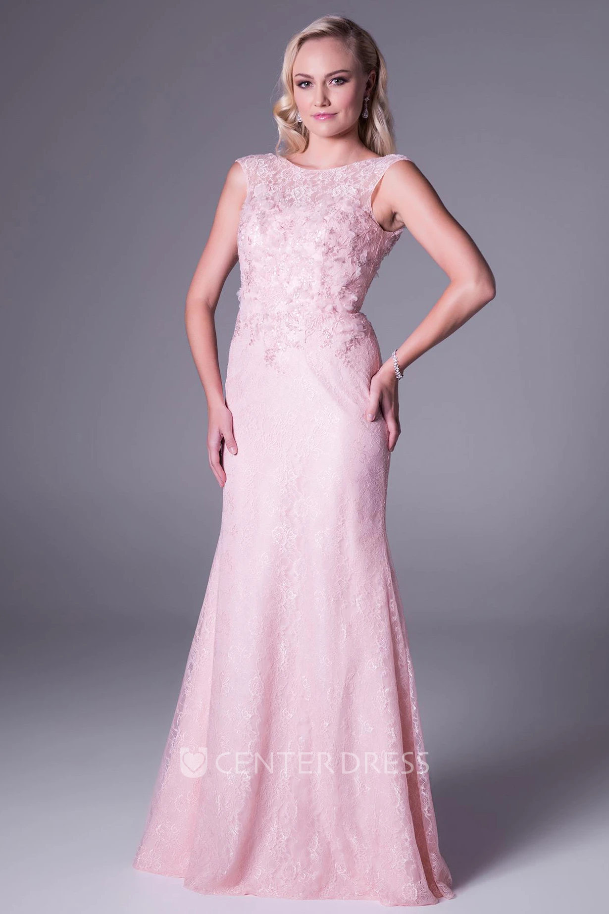 Sheath Long Sleeveless Scoop-Neck Appliqued Lace Wedding Dress