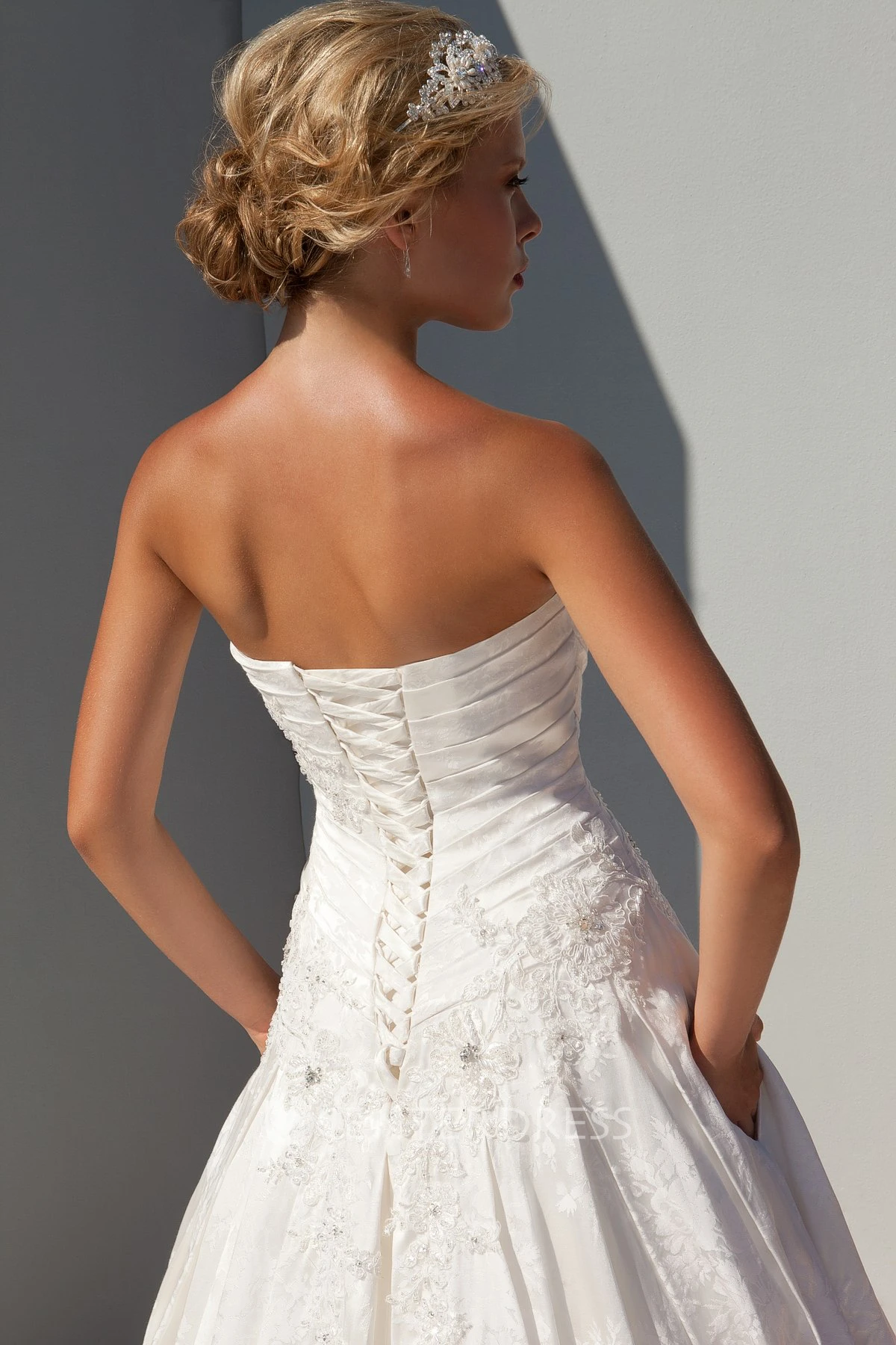 A-Line Sleeveless Long Sweetheart Criss-Cross Satin Warm Wedding Dress With Appliques And Beading