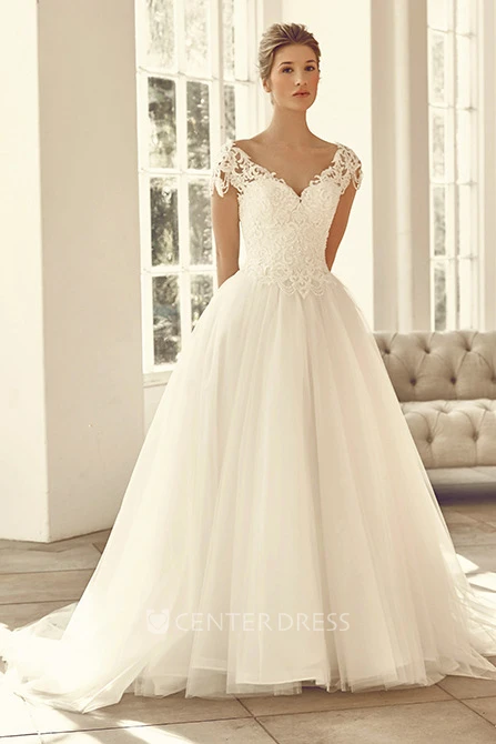 V-Neck Long Appliqued Cap-Sleeve Tulle&Lace Wedding Dress