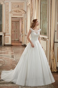 A-Line Scoop-Neck Long-Sleeveless Tulle Wedding Dress With Appliques And Deep-V Back