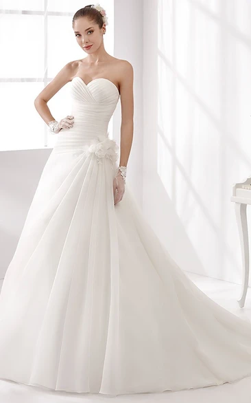 Sweetheart Pleating A-Line Chiffon Wedding Dress With Side Draping And Floral Embellishment
