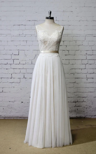 Scoop Neck Sleeveless Long A-Line Tulle Wedding Dress With Champagne Underlay