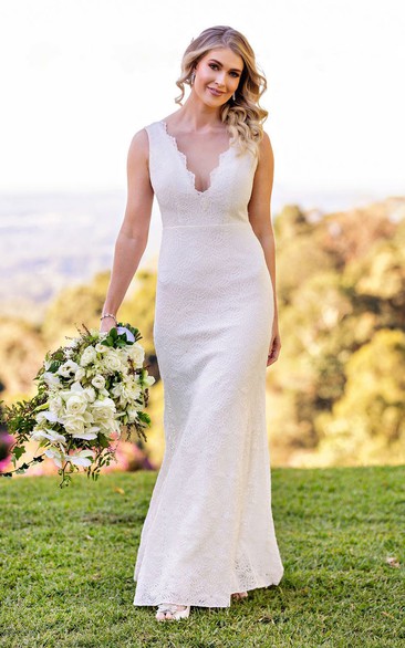 Bohemian Lace Floor-length Low-V Back Scalloped Sheath Sleeveless Wedding Dress
