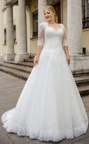 Romantic Lace Ball Gown Floor-length Train Half Sleeve Queen Anne Wedding Dress with Appliques