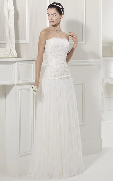 Scalloped Neck Lace Top Tulle Bridal Gown With Off-Shoulder Half Sleeves