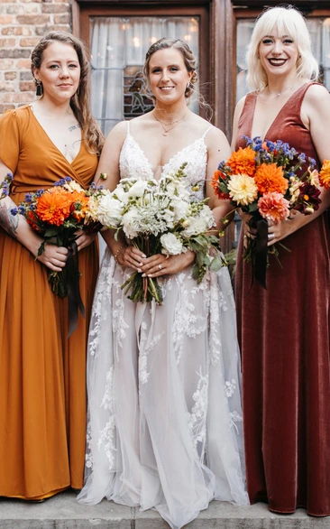 Boho Plus Size Tulle Applique A-Line V-neck Spaghetti Garden Wedding Dresses