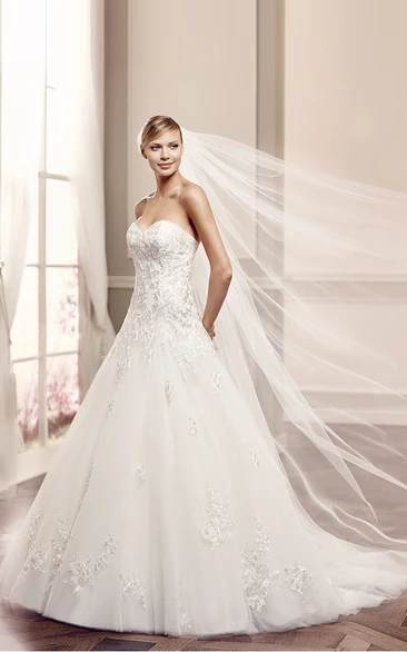 A-Line Sweetheart Floor-Length Sleeveless Appliqued Tulle Wedding Dress