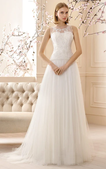 A-Line Appliqued Floor-Length Sleeveless Scoop-Neck Tulle Wedding Dress With Pleats