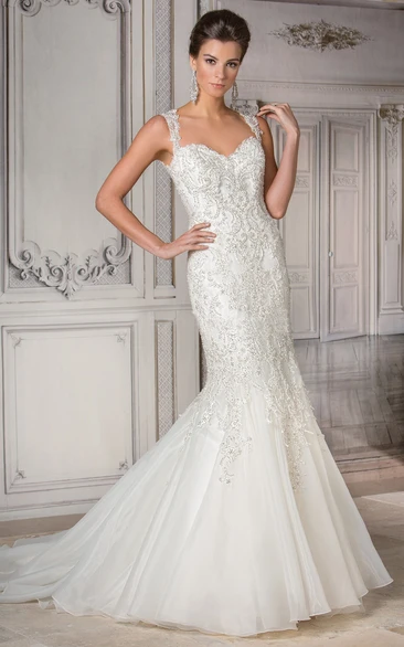 Cap-sleeved Mermaid Wedding Dress with Appliques and Keyhole Back